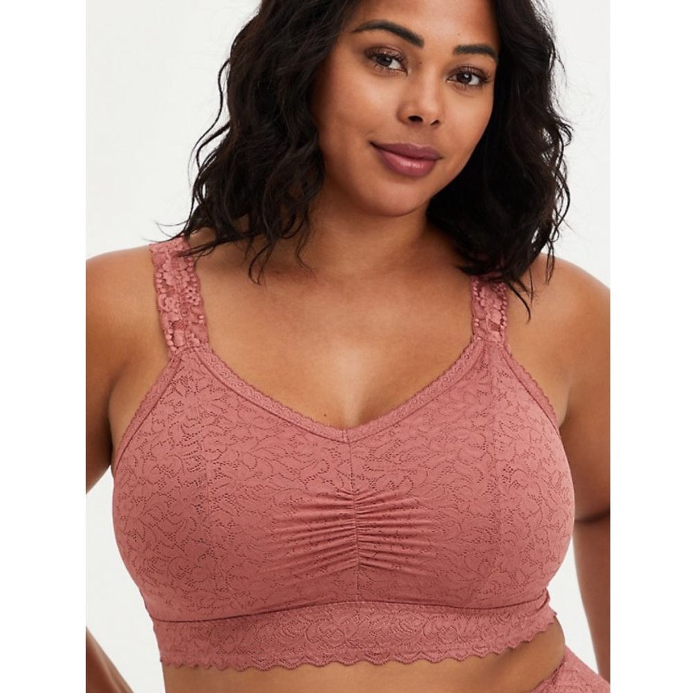 ✨NWT Torrid 4-Way Stretch Racerback Bralette - Lace Pink